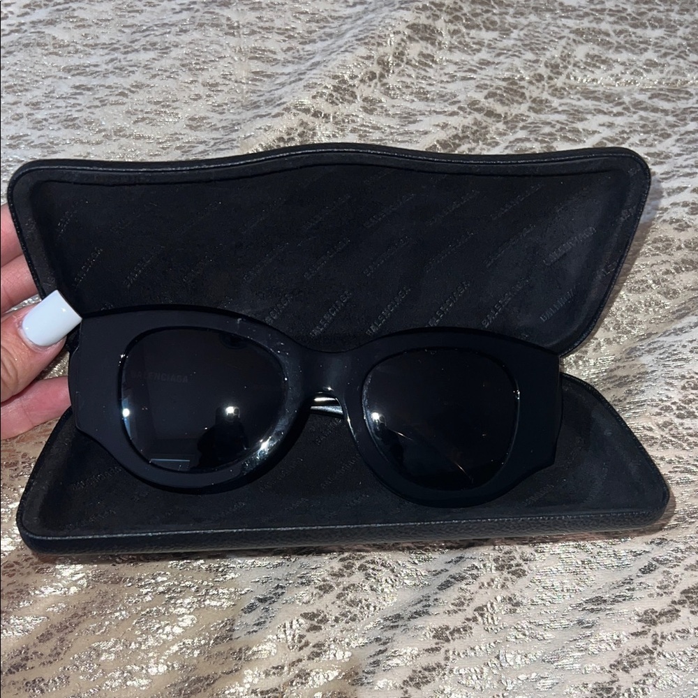 Black Sunglasses with Case